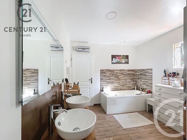 Afficher la photo en grand Maison à vendre - 4 pièces - 121,48 m2 - St Laurent De La Salanque - 66 - LANGUEDOC-ROUSSILLON